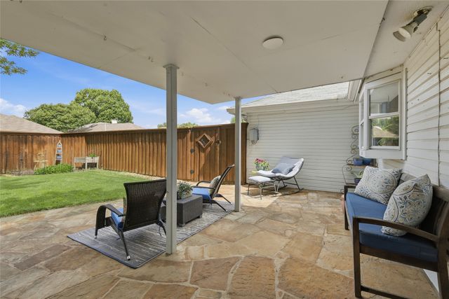 810 Sylvan Creek Drive, Lewisville, TX 75067