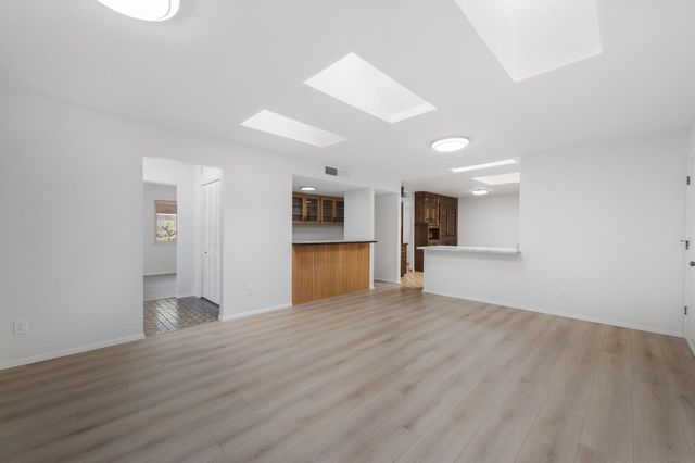 2718 Cagua Drive NE, Albuquerque, NM 87110