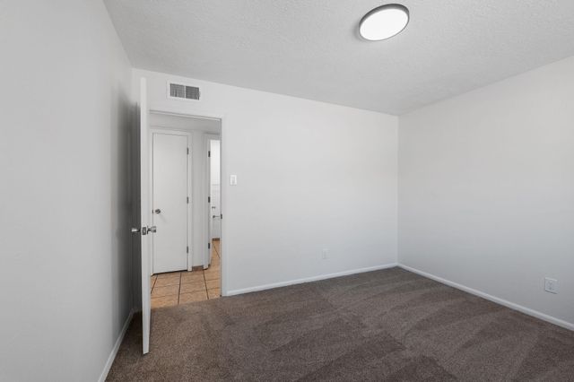 2718 Cagua Drive NE, Albuquerque, NM 87110