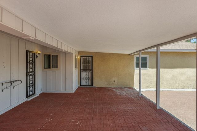 2718 Cagua Drive NE, Albuquerque, NM 87110