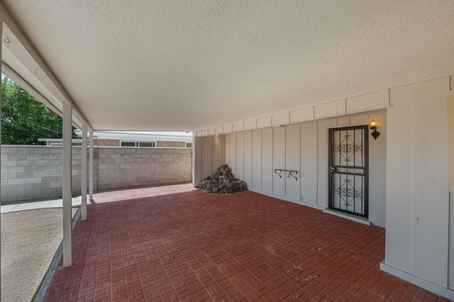 2718 Cagua Drive NE, Albuquerque, NM 87110
