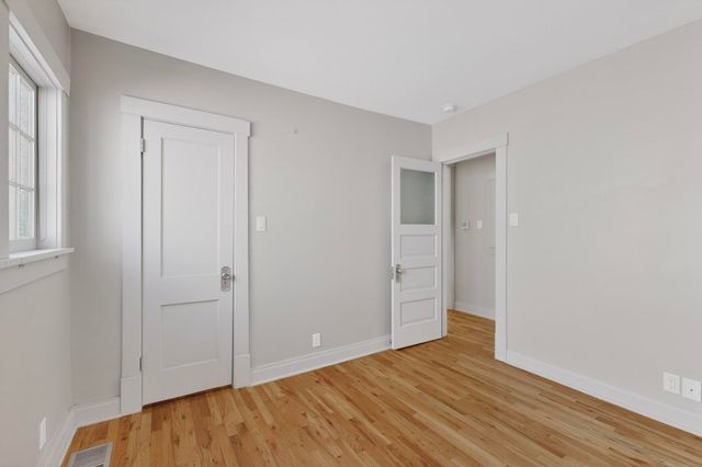 323 High Street SE, Albuquerque, NM 87102