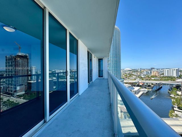 185 SW 7th St 2411, Miami, FL 33130