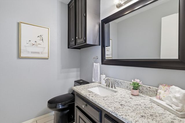 2206 Oak Forest Court, Arlington, TX 76012