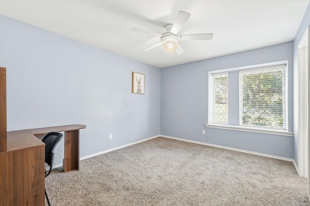 2206 Oak Forest Court, Arlington, TX 76012