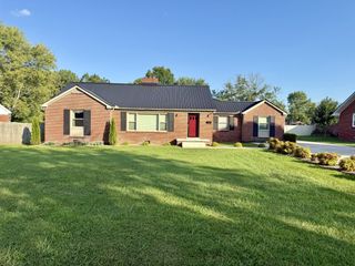 608 Henley St, Manchester, TN 37355