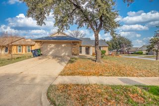 2423 Overbrook Drive, Arlington, TX 76014