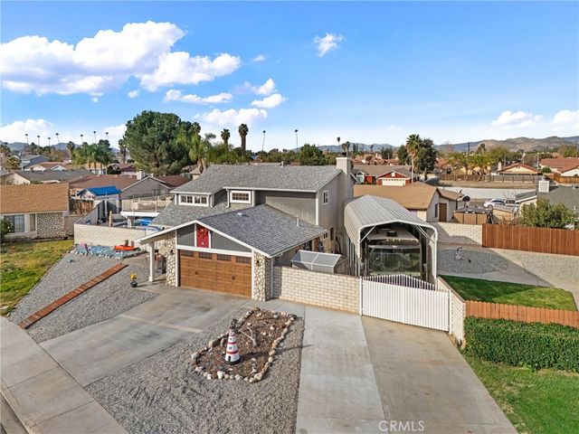 869 Fillmore Court, Hemet, CA 92543