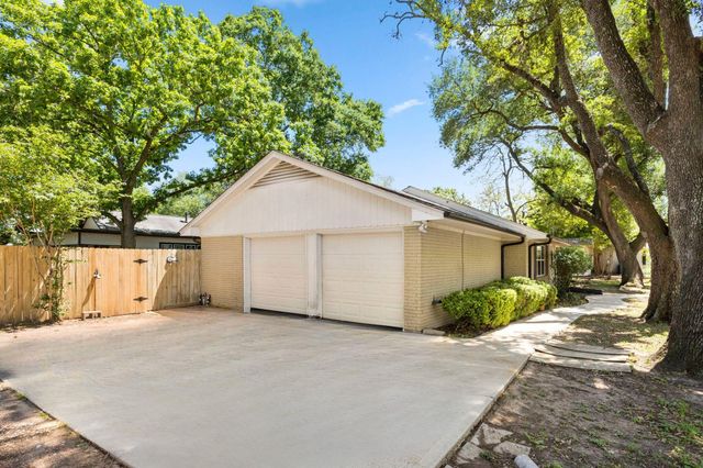 8303 Wilson Street, Fulshear, TX 77441