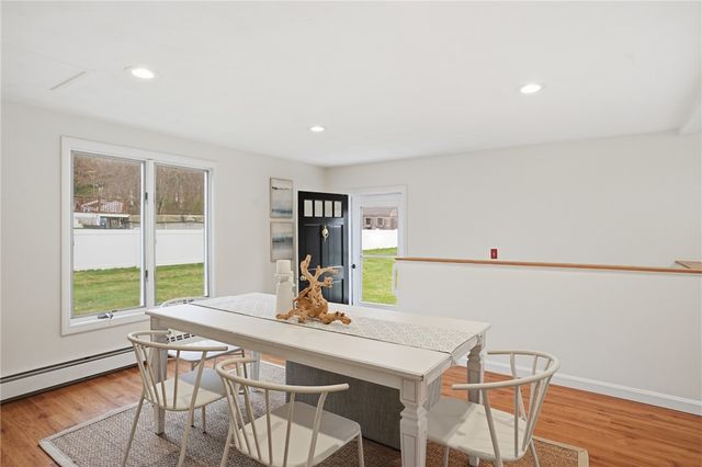 49 Roosevelt Drive, Bristol, RI 02809