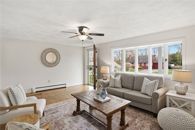 49 Roosevelt Drive, Bristol, RI 02809