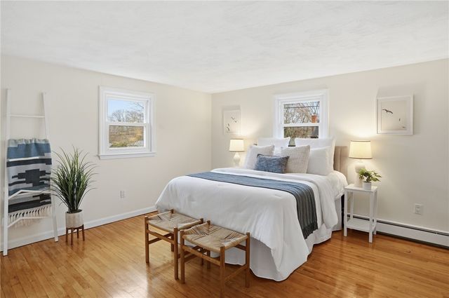 49 Roosevelt Drive, Bristol, RI 02809