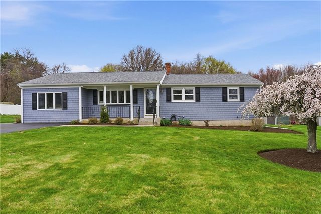 49 Roosevelt Drive, Bristol, RI 02809