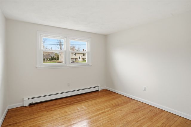 49 Roosevelt Drive, Bristol, RI 02809