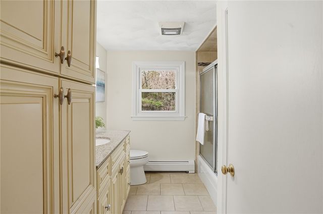 49 Roosevelt Drive, Bristol, RI 02809