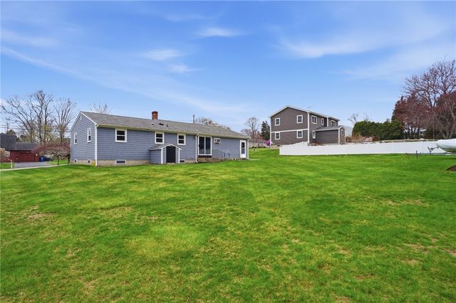 49 Roosevelt Drive, Bristol, RI 02809