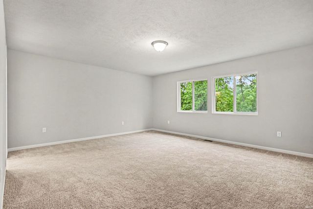 2167 Miami Trail, Huntington, IN 46750