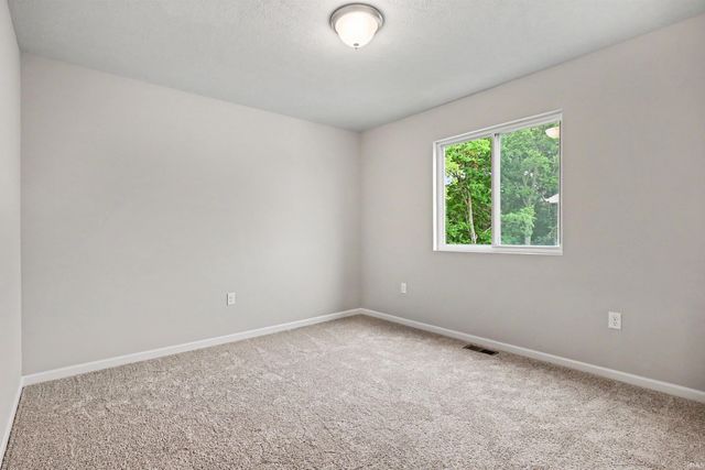 2167 Miami Trail, Huntington, IN 46750