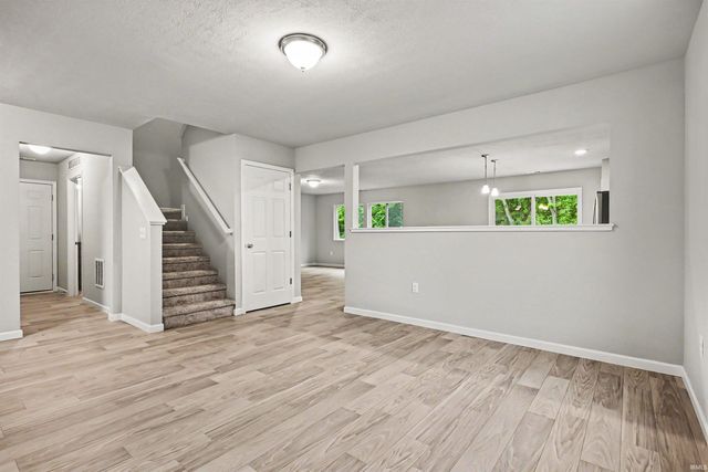 2167 Miami Trail, Huntington, IN 46750