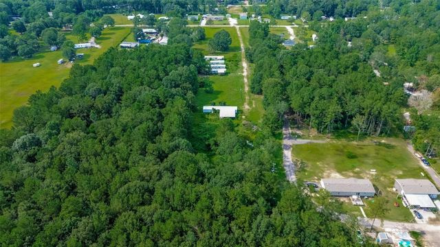 905 County Road 379, Cleveland, TX 77328