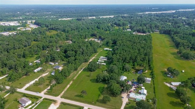 905 County Road 379, Cleveland, TX 77328