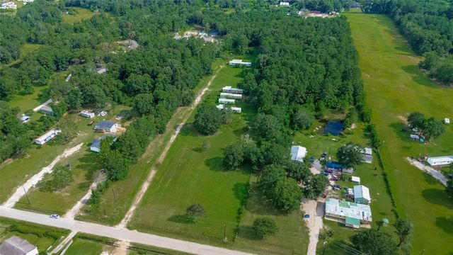 905 County Road 379, Cleveland, TX 77328