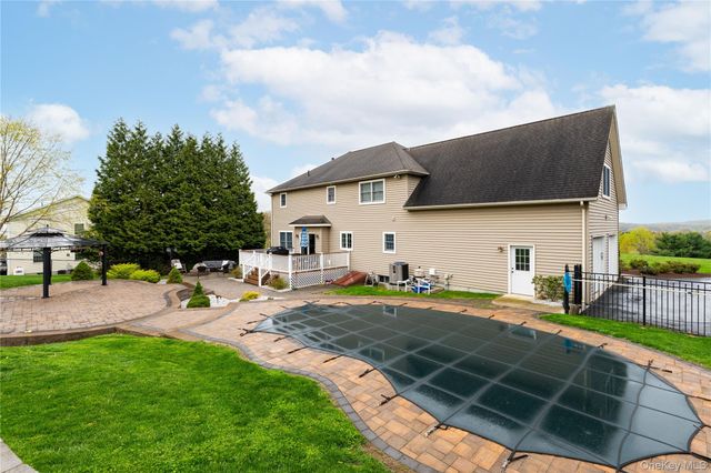 60 Idlewild Road, Marlboro, NY 12542