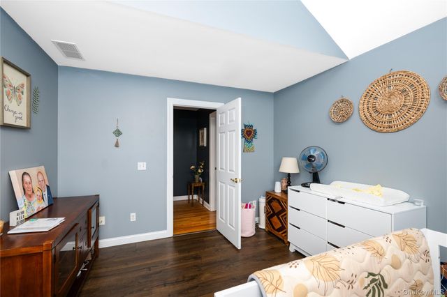 60 Idlewild Road, Marlboro, NY 12542