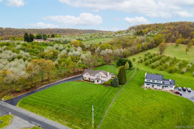 60 Idlewild Road, Marlboro, NY 12542