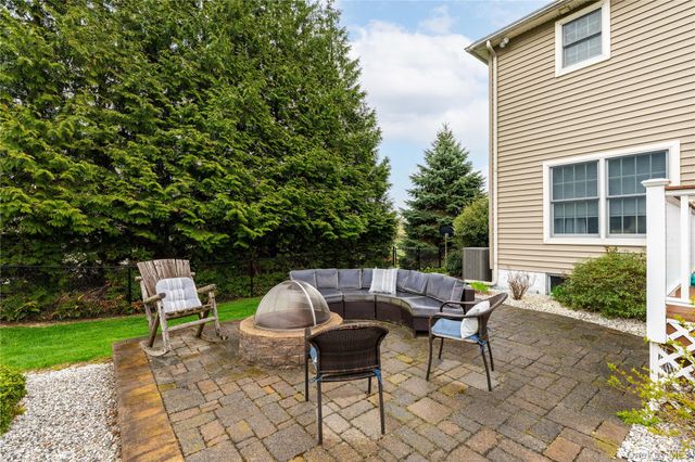 60 Idlewild Road, Marlboro, NY 12542