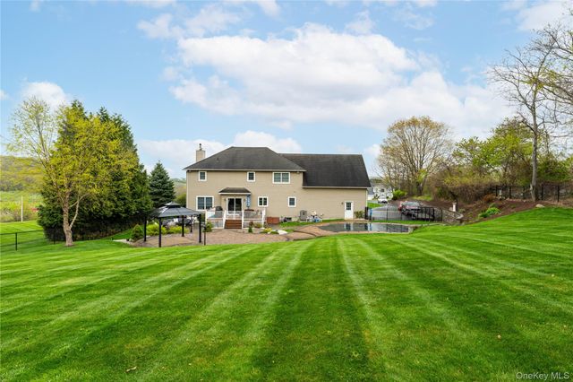 60 Idlewild Road, Marlboro, NY 12542