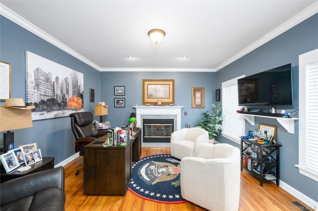 60 Idlewild Road, Marlboro, NY 12542