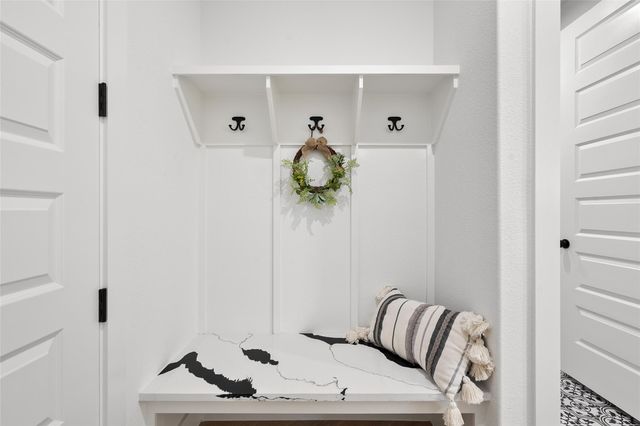 137 Granitecastle DR, Granite Shoals, TX 78654