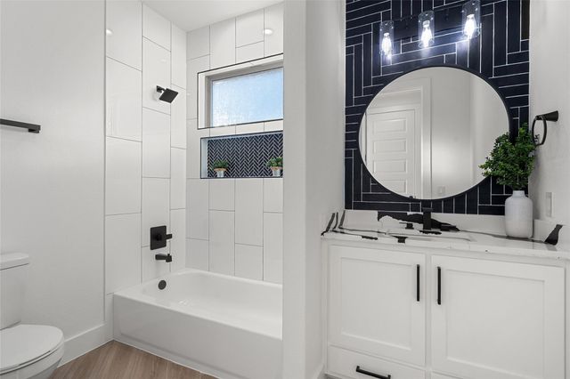 137 Granitecastle DR, Granite Shoals, TX 78654