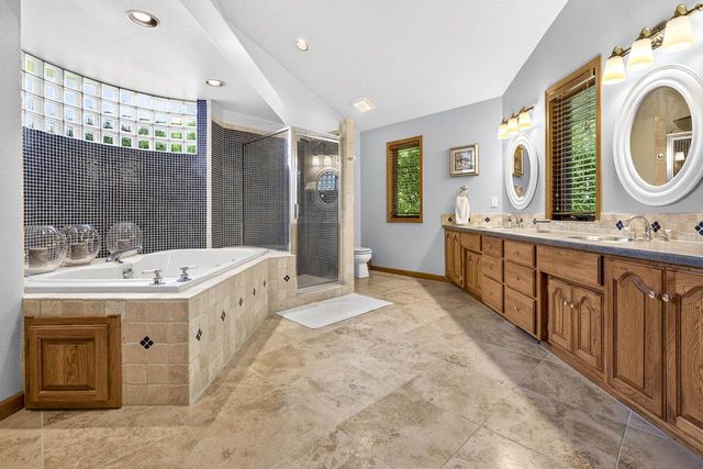 2928 E RIDGE PLACE, Neenah, WI 54956
