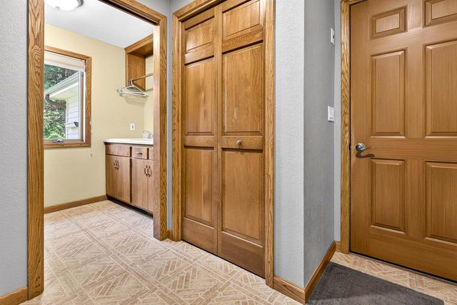 2928 E RIDGE PLACE, Neenah, WI 54956