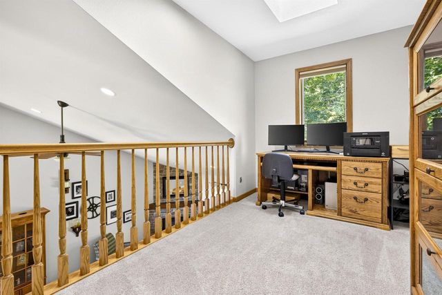 2928 E RIDGE PLACE, Neenah, WI 54956
