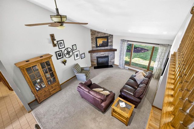 2928 E RIDGE PLACE, Neenah, WI 54956