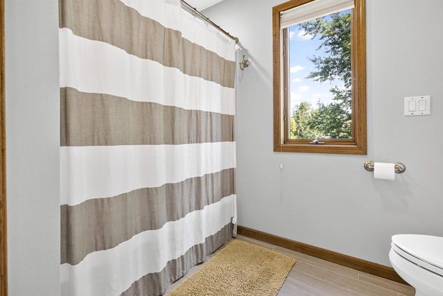 2928 E RIDGE PLACE, Neenah, WI 54956