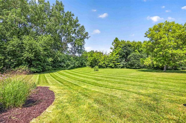 2928 E RIDGE PLACE, Neenah, WI 54956
