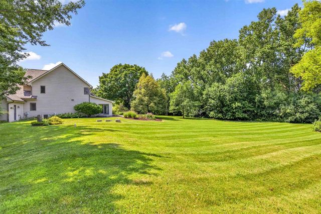 2928 E RIDGE PLACE, Neenah, WI 54956