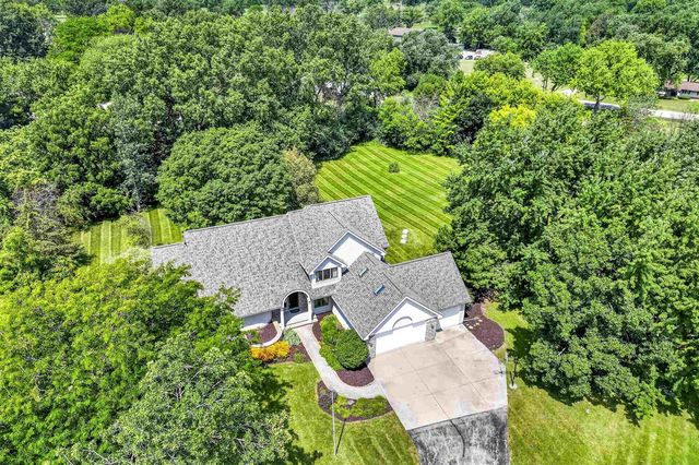 2928 E RIDGE PLACE, Neenah, WI 54956