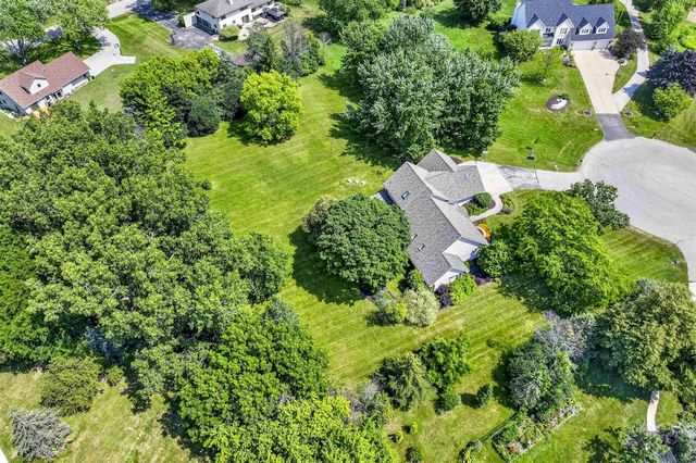 2928 E RIDGE PLACE, Neenah, WI 54956