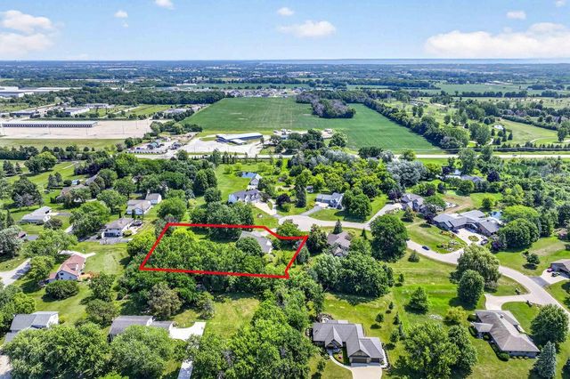 2928 E RIDGE PLACE, Neenah, WI 54956