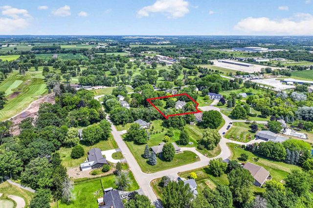 2928 E RIDGE PLACE, Neenah, WI 54956