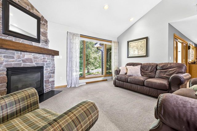 2928 E RIDGE PLACE, Neenah, WI 54956