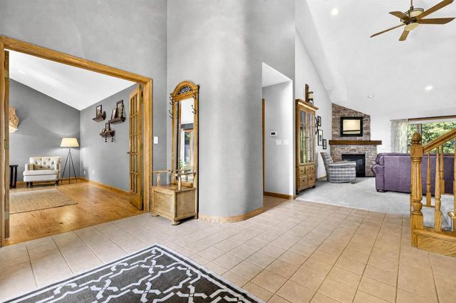 2928 E RIDGE PLACE, Neenah, WI 54956