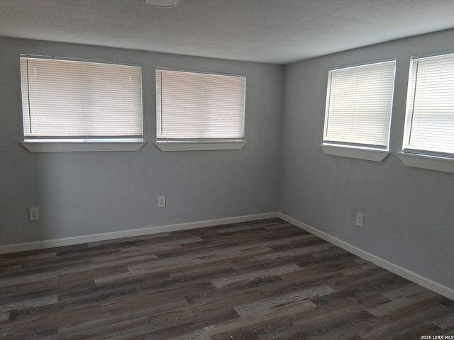 539 hicks, San Antonio, TX 78210