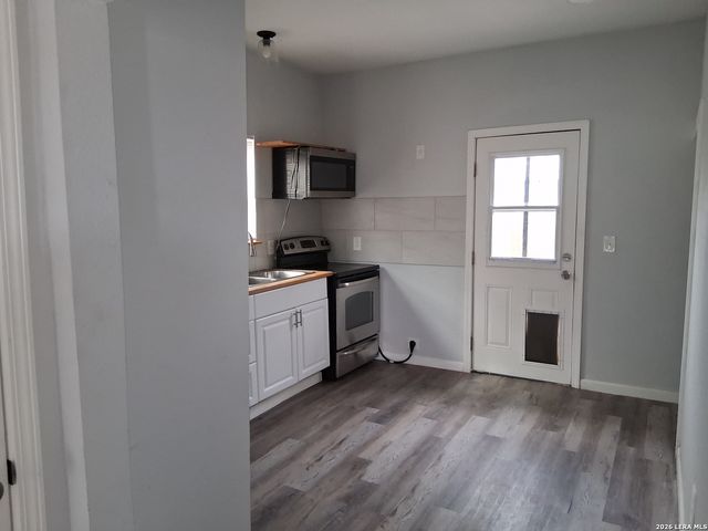 539 hicks, San Antonio, TX 78210