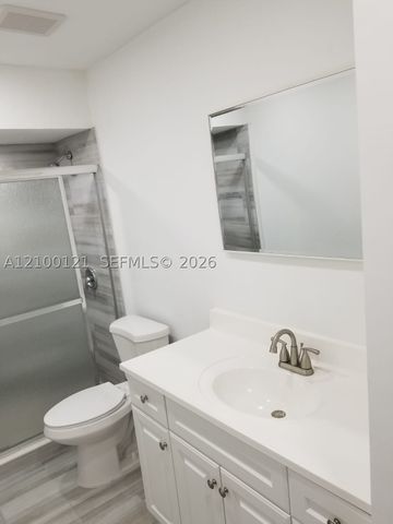2990 NE 16th Ave 105, Oakland Park, FL 33334